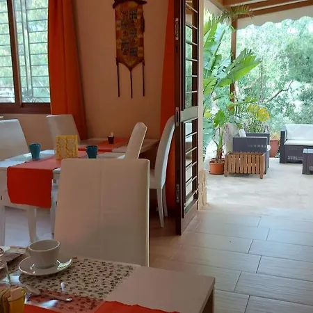B&B La Di Segesta 칼라타피미
