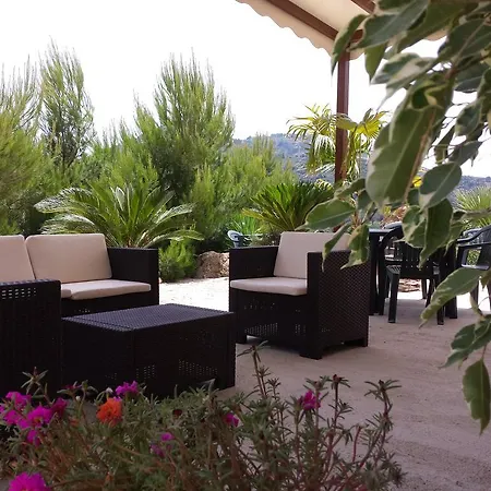 La Di Segesta Bed & Breakfast 4*