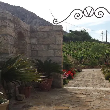 Alojamento de Acomodação e Pequeno-almoço La Di Segesta