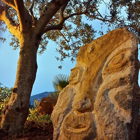 La Di Segesta Bed & Breakfast 4*