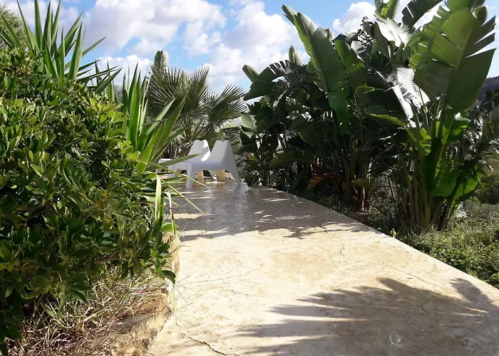 Bed & Breakfast La Di Segesta 4*