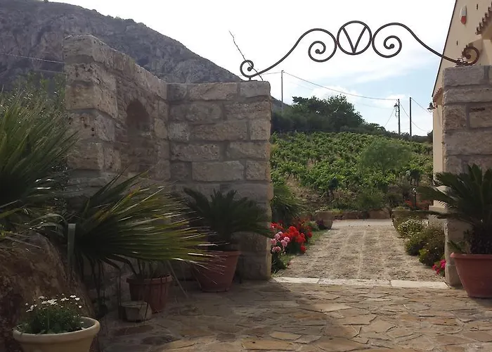 Bed & Breakfast La Di Segesta